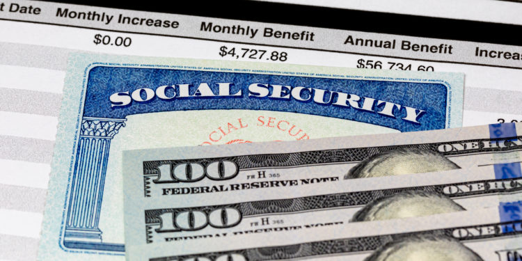 Retirees Set to Receive Up to $4,873 in Social Security Payments Just Before Black Friday